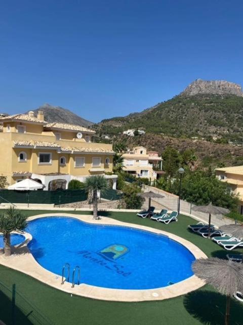Chalet Adosado Con Vistas Al Mar Calpe Esterno foto